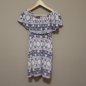 Girls XS off the shoulder white dress w/print